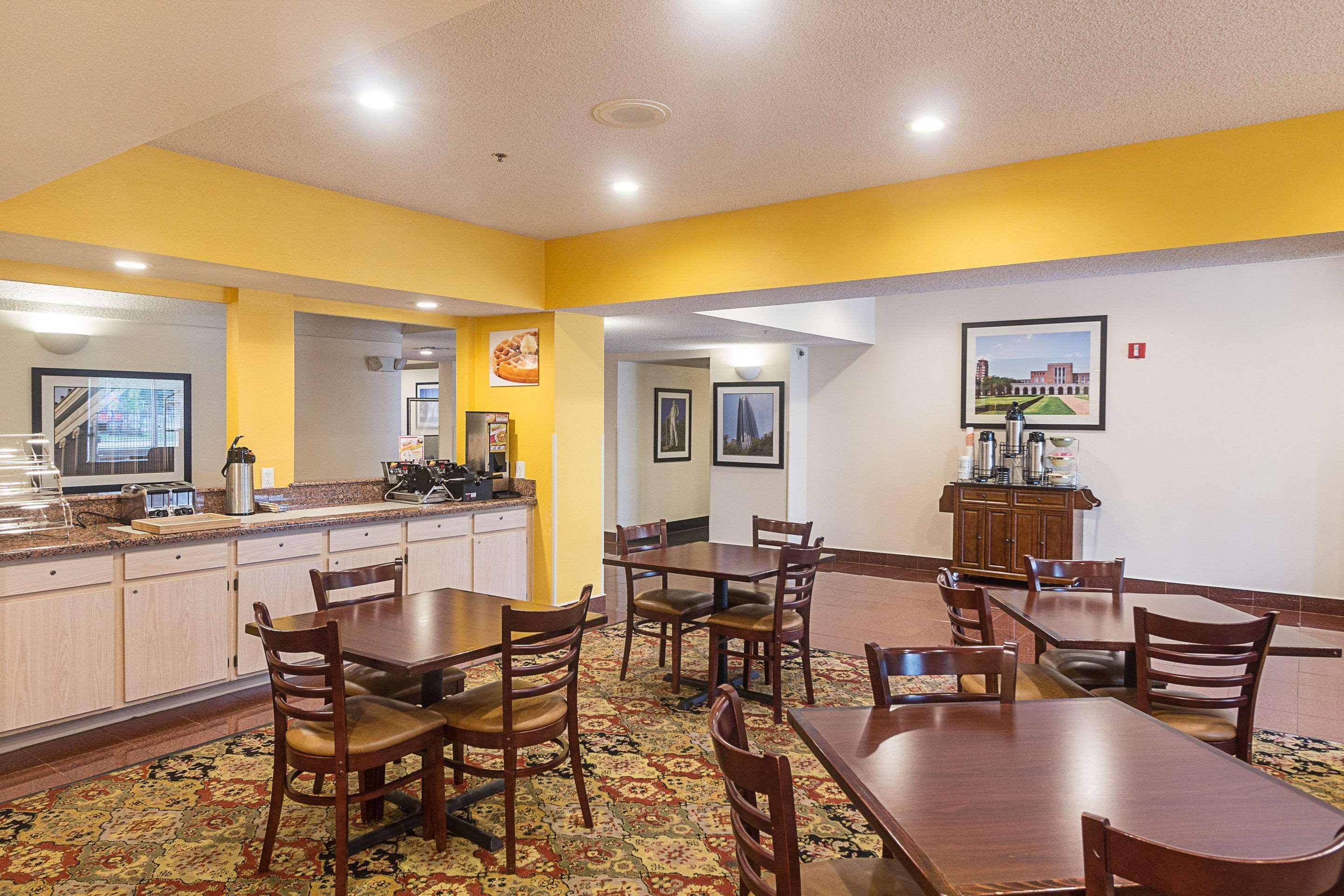 Quality Inn & Suites West Chase Houston Eksteriør bilde